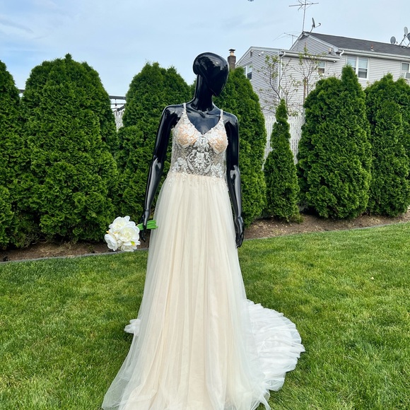 Pronovias Light Beige Wedding Gown - Picture 1 of 8